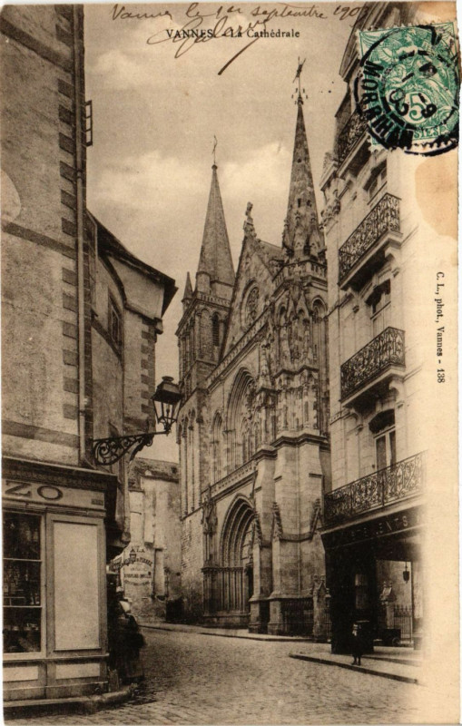 Carte postale ancienne Vannes - La Cathedrale à Vannes