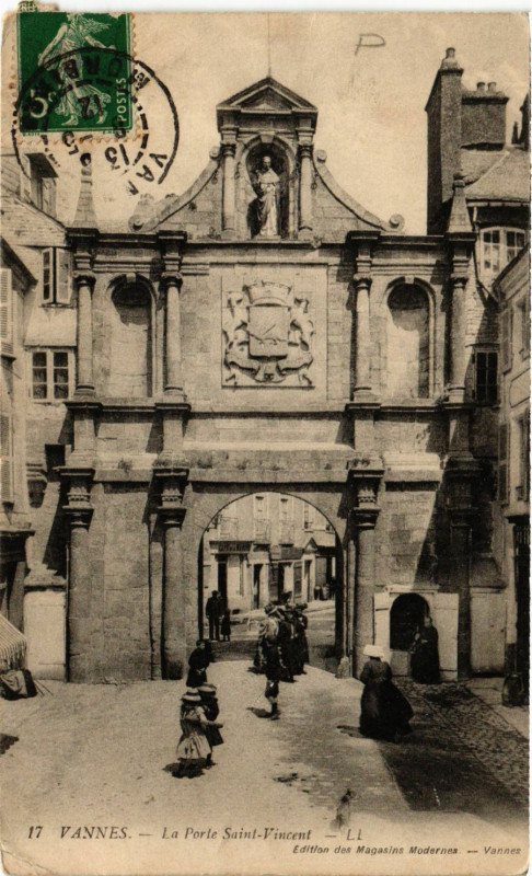 Carte postale ancienne Vannes - La Porte St-Vincent à Vannes