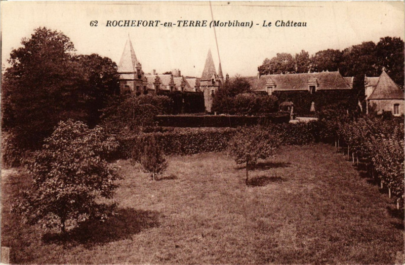 Carte postale ancienne Rochefort-en-Terre - Le Chateau à Rochefort-en-Terre