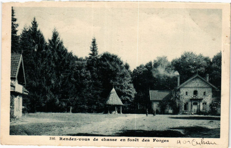 Carte postale ancienne Rendez-vous de chasse en foret des Forges