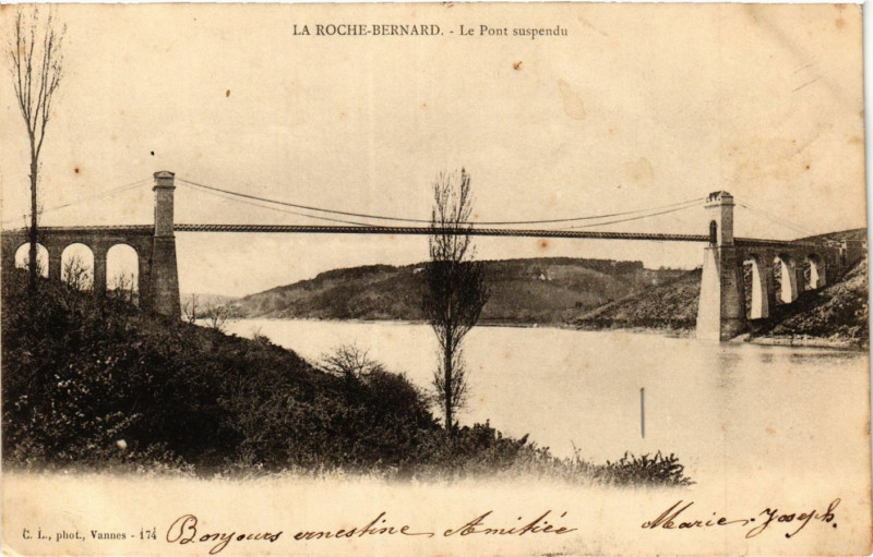 Carte postale ancienne La Roche-Bernard - Le Pont suspndu à La Roche-Bernard