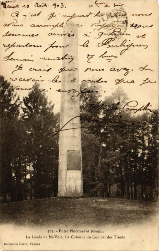 Carte postale ancienne La Lande de Mi-Voie, La Colonne du Combat des Trente à Guillac