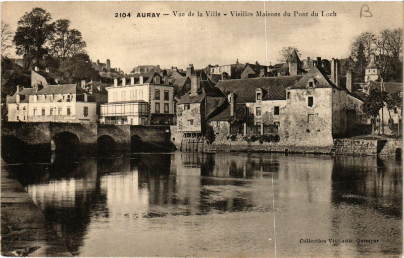Carte postale ancienne Auray - Vue de la Ville - Vieilles Maisons du Pont du Loch à Auray