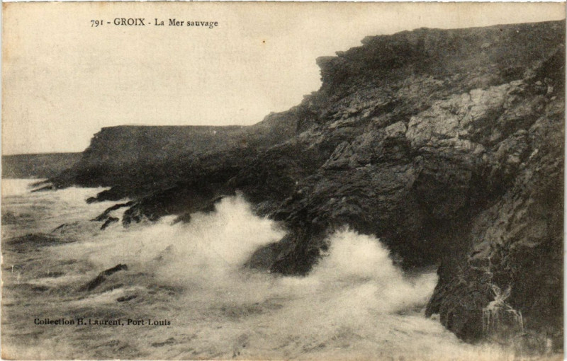 Carte postale ancienne Groix - La Mer sauvage à Groix