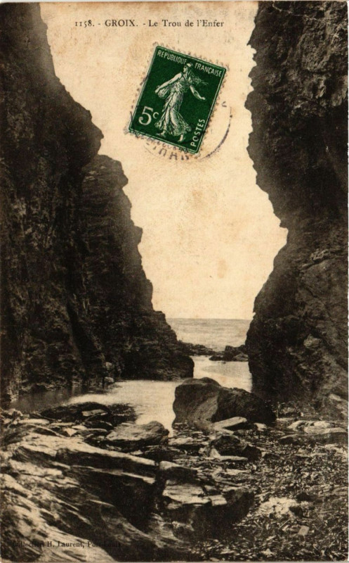 Carte postale ancienne Groix - Le Trou de l'Enfer à Groix