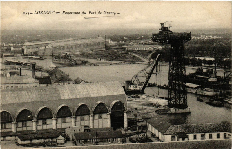 Carte postale ancienne Lorient - Panorama du Port de Guerre à Lorient