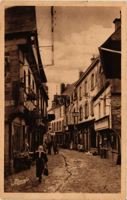 Carte postale ancienne Pontivy - La rue du Fil converse son pittoresque Xvi s. à Pontivy