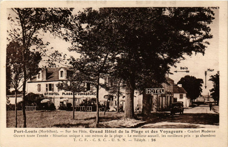 Carte postale ancienne Port-Louis - Sur les Patis Grand Hotel de la Plage à Port-Louis