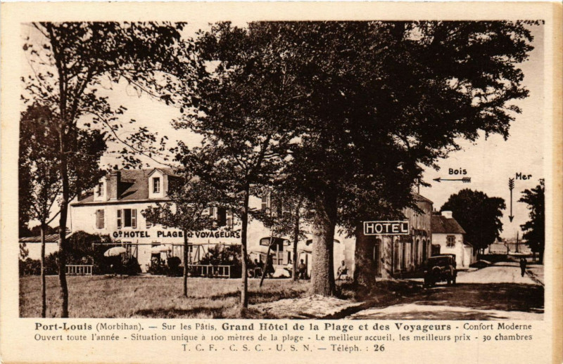 Carte postale ancienne Port-Louis - Sur les Patis Gand Hotel de la Plage et des à Port-Louis