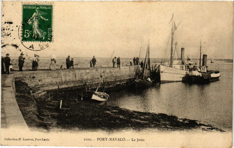 Carte postale ancienne Port-Navalo - La Jetée