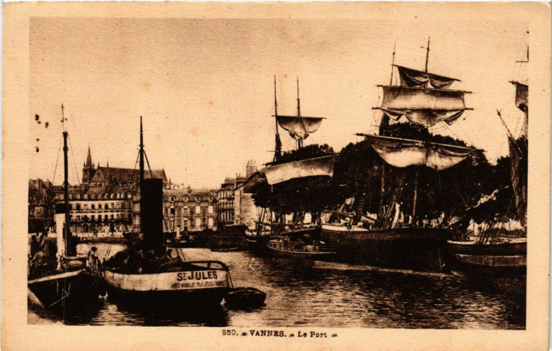 Carte postale ancienne Vannes - Le Port à Vannes