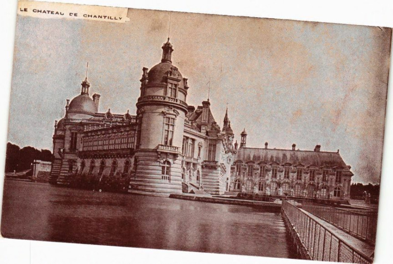 Carte postale ancienne Le Chateau de Chantilly