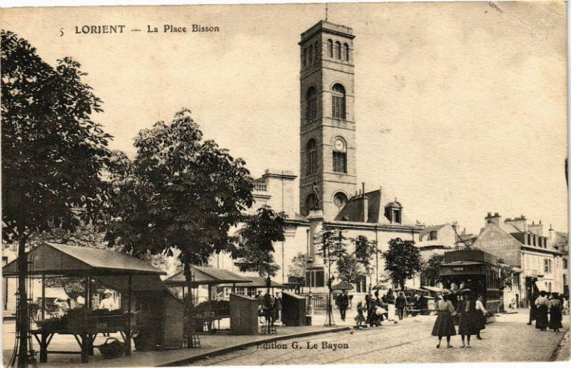 Carte postale ancienne Lorient - La Place Bissom à Lorient