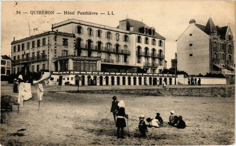Carte postale ancienne Quiberon - Hotel Penthievre à Quiberon
