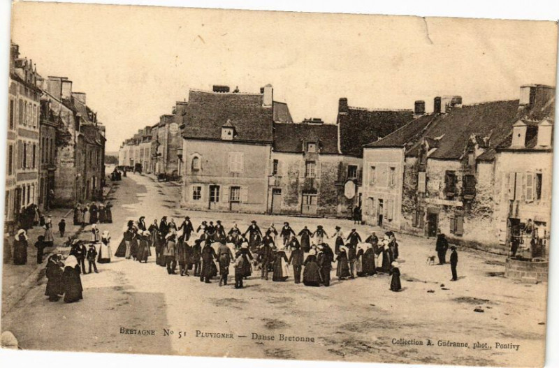 Carte postale ancienne Bretagne - Pluvigner - Danse Bretonne à Pluvigner
