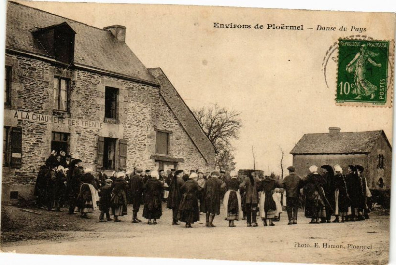 Carte postale ancienne Env. de Ploermel - Danse du Pays à Ploërmel