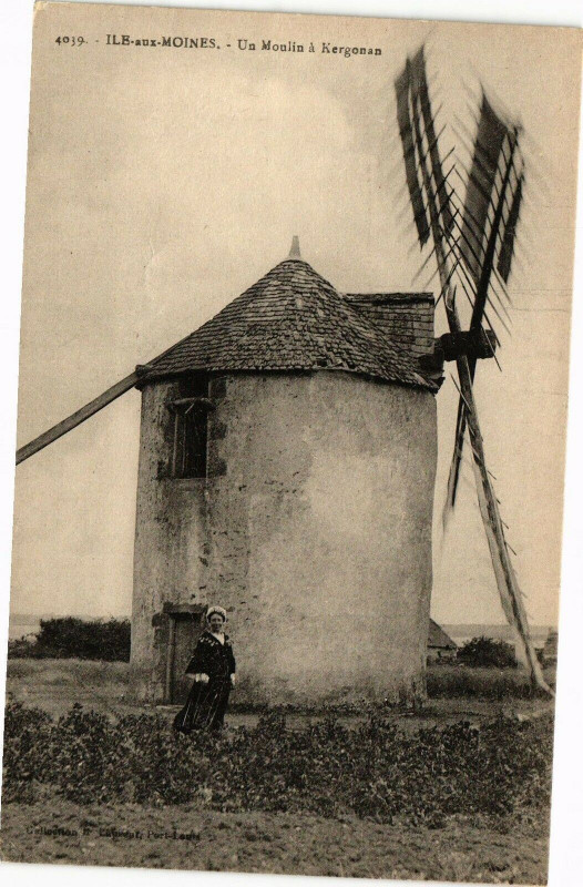Carte postale ancienne Ile-aux-Moines - Un moulin a kergonan à Île-aux-Moines
