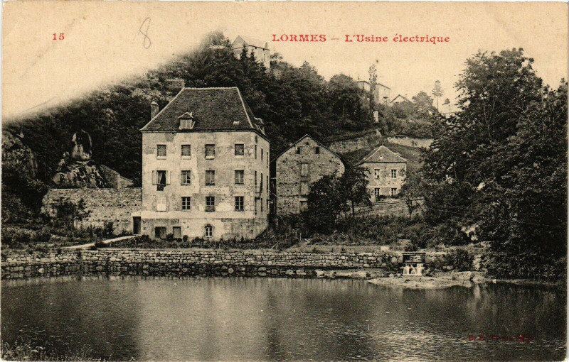 Carte postale ancienne Lormes - L'Usine electrique