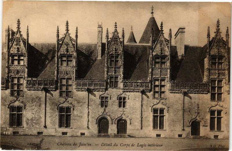 Carte postale ancienne Chateau de Josselin - Detail de Corps de Logis interieur à Josselin