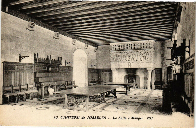 Carte postale ancienne Chateau de Josselin - La Salle a Manger à Josselin