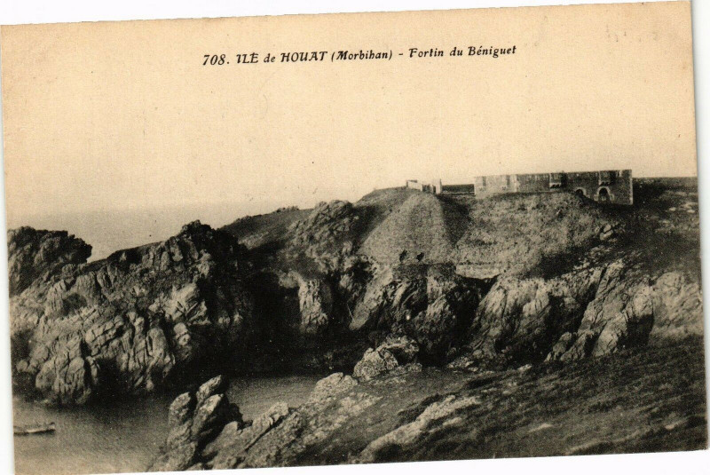 Carte postale ancienne Ile de Houat - Fortin du Beniguet
