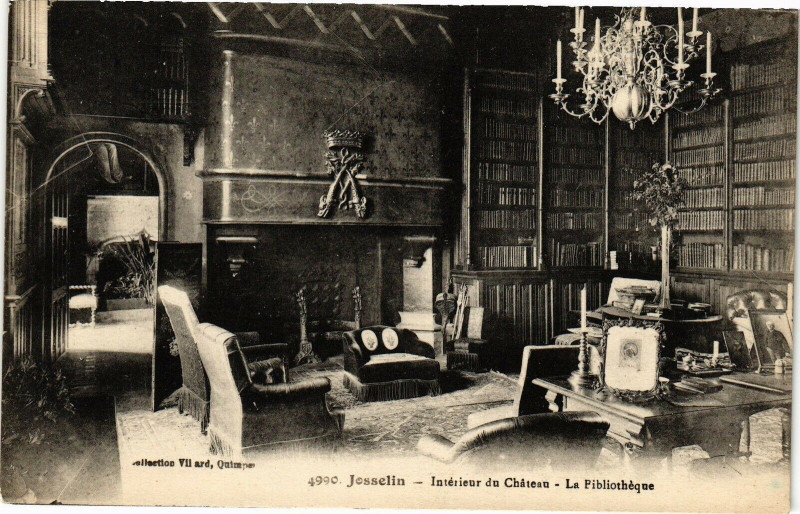 Carte postale ancienne Josselin - Interieur du Chateau - La Bibliotheque à Josselin