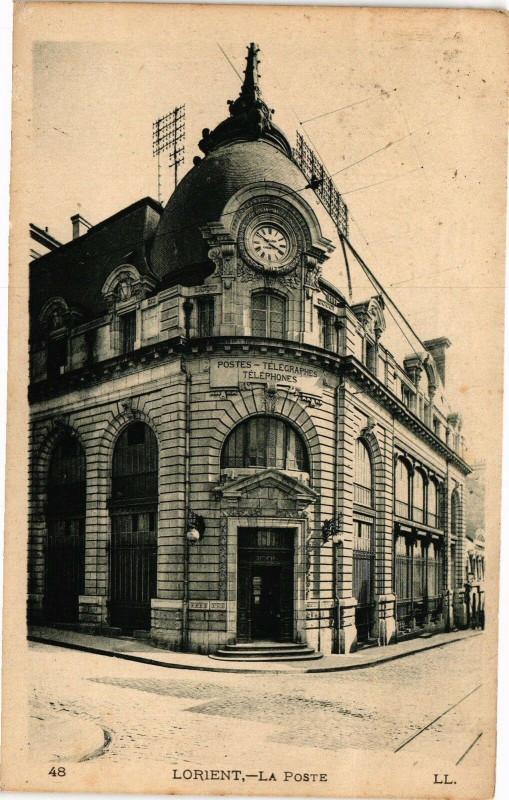 Carte postale ancienne Lorient - La Porte à Lorient