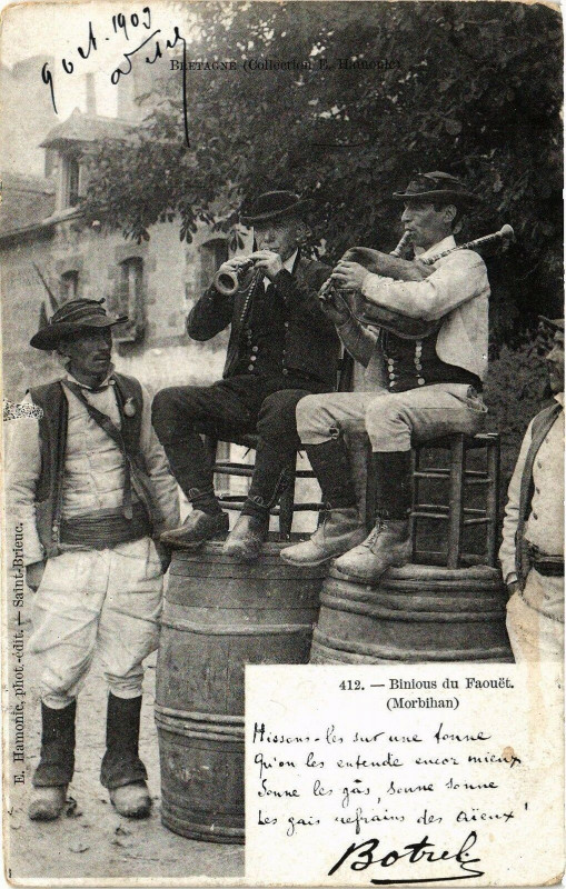 Carte postale ancienne Binious du Faouet