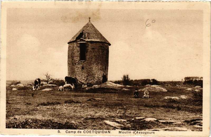 Carte postale ancienne Camp de Coetquidan - Moulin d'Avaugours
