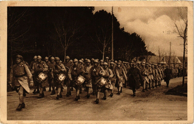 Carte postale ancienne Camp de Coetquidan - Arrivée d'un regiment d'Infanterie