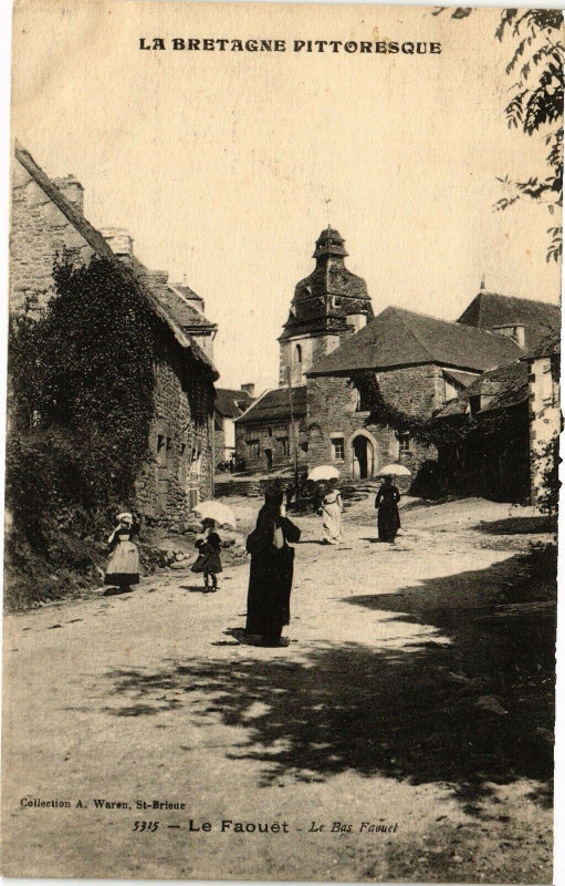 Carte postale ancienne La Bretagne Pittoresque - Le Faouet-Le Bas Faouet au Faouët