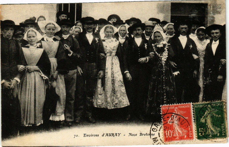 Carte postale ancienne Env. d'Auray - Noce Bretonne à Auray