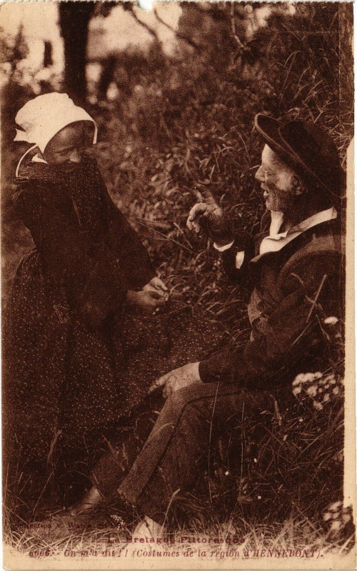 Carte postale ancienne La Bretagne Pittoresque - Costumes de la region d'Hennebont à Hennebont