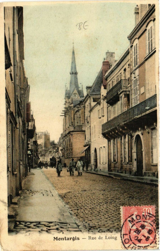 Carte postale ancienne Montargis - Rue de Loing à Montargis