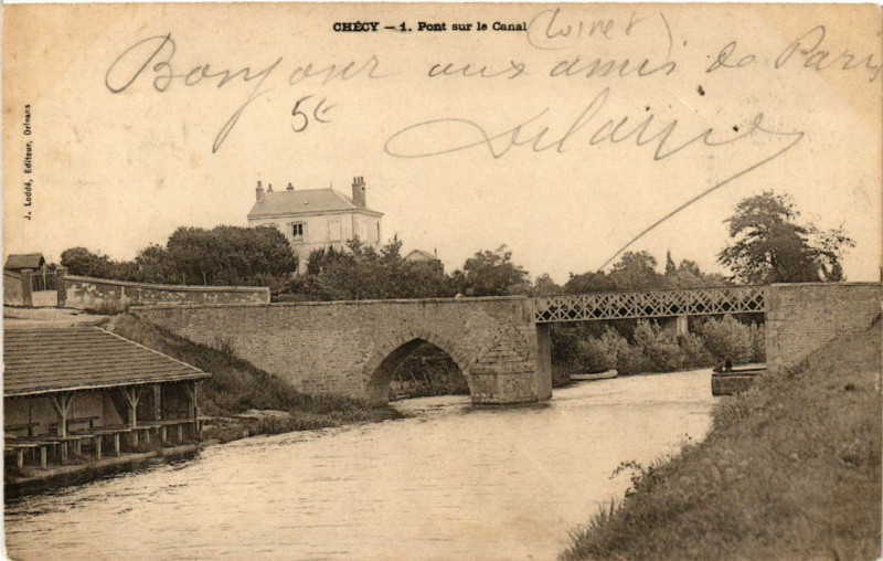 Carte postale ancienne Chechy - Pont sur le Canal