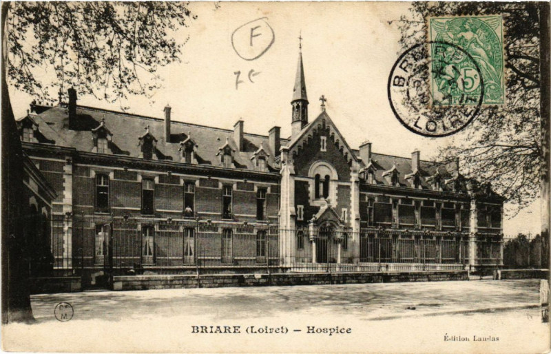 Carte postale ancienne Briare - Hospice à Briare