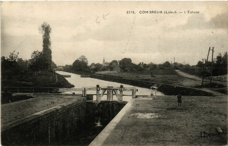 Carte postale ancienne Combreux - L'Ecluse à Combreux