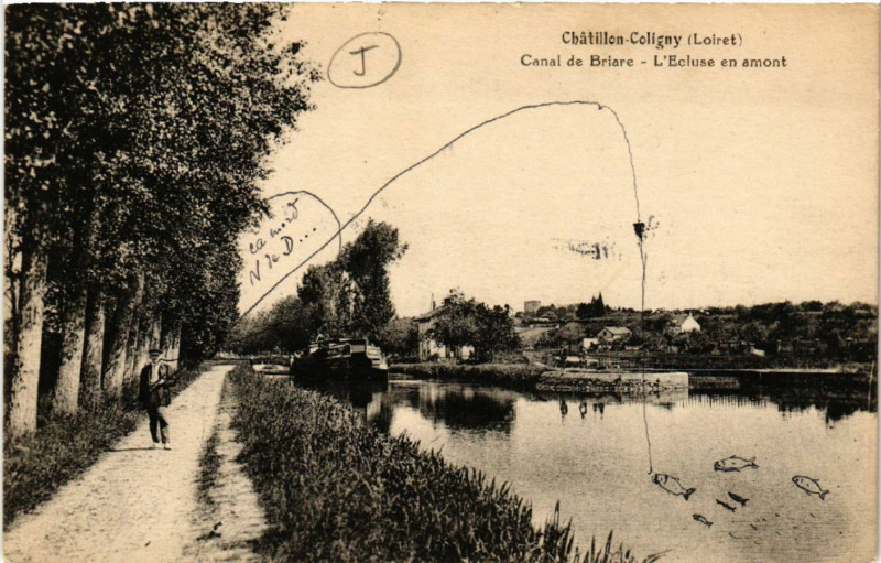 Carte postale ancienne Chatillon-Coligny - Canal de Briare - L'Ecluse en amont à Châtillon-Coligny