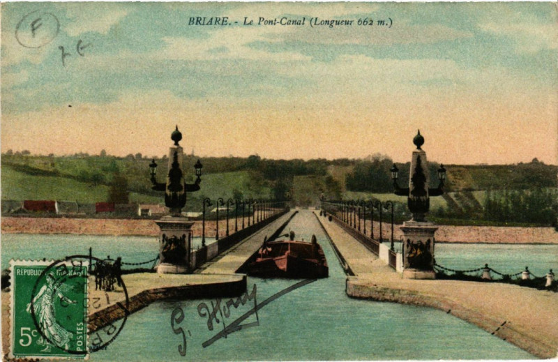 Carte postale ancienne Briare - Le Pont-Canal à Briare