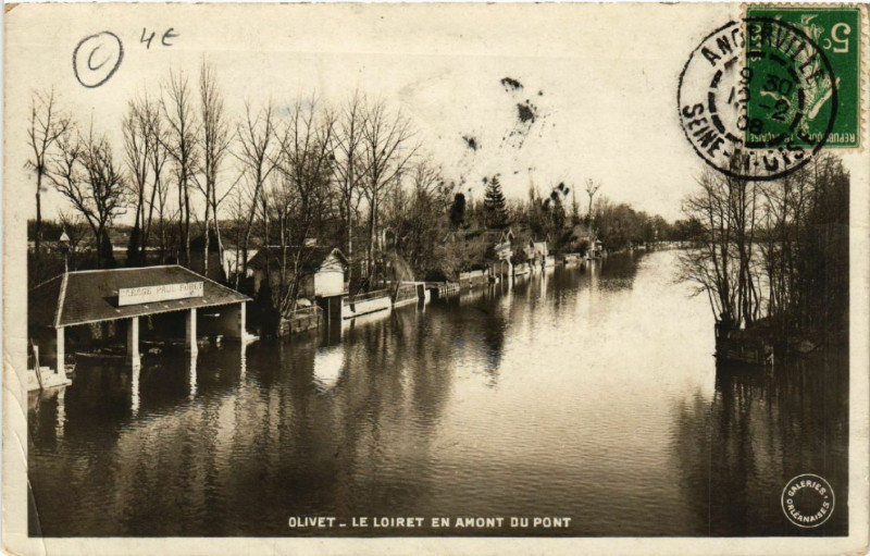 Carte postale ancienne Olivet - Le Loiret en Amont du Pont à Olivet