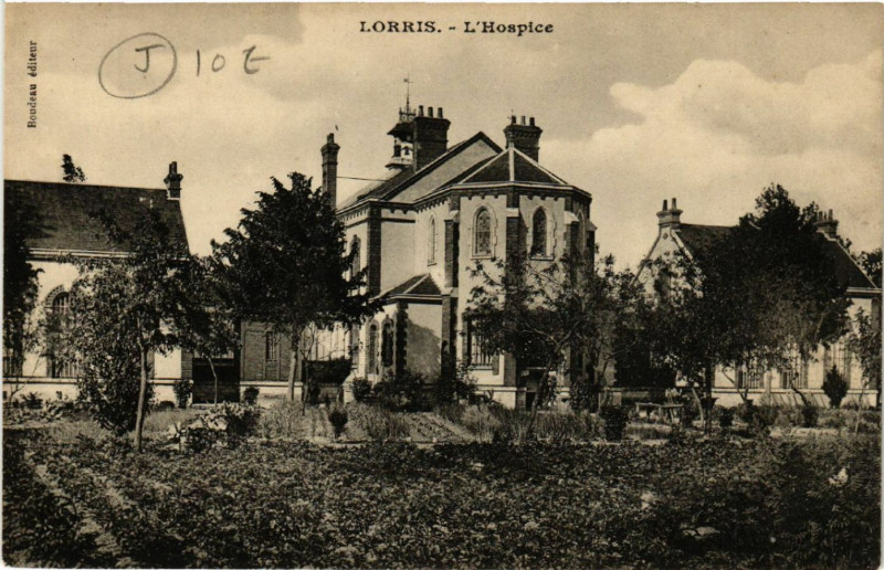 Carte postale ancienne Lorris - L'Hospice à Lorris