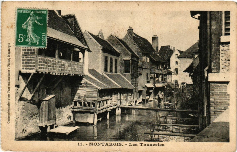 Carte postale ancienne Montargis - Les Tanneries à Montargis