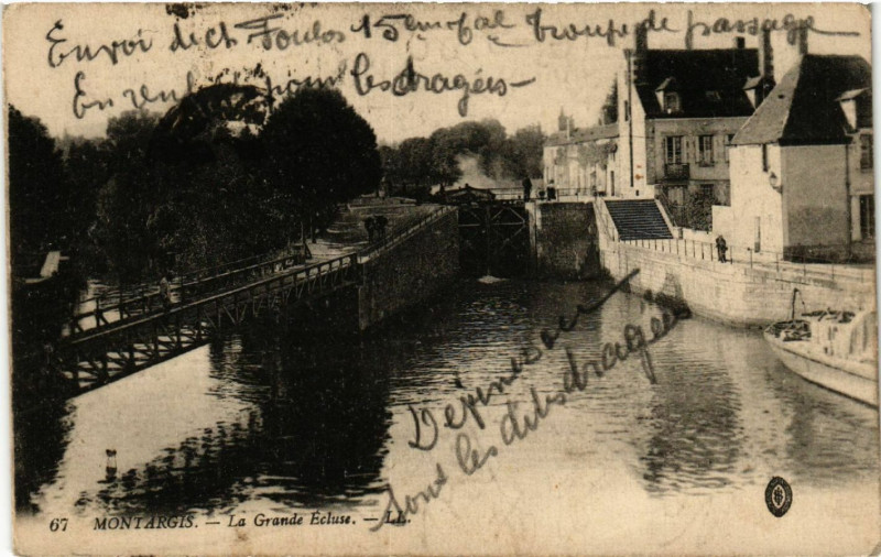 Carte postale ancienne Montargis - La Grande Ecluse à Montargis