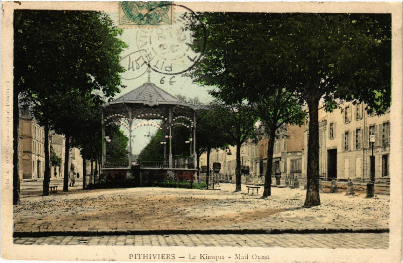 Carte postale ancienne Pithiviers - Le Kiosque - Mail Ouest à Pithiviers