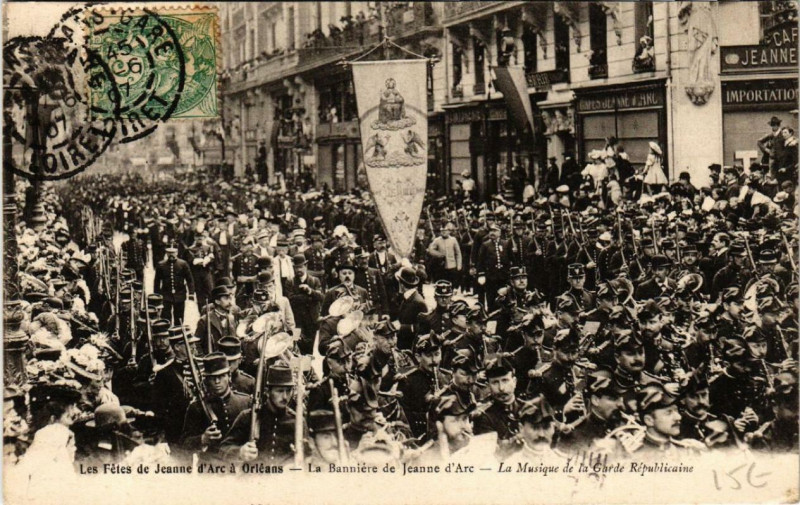 Carte postale ancienne Orleans Fete de Jeanne d'Arc La Banniere de Jeanne d'Arc à Orléans