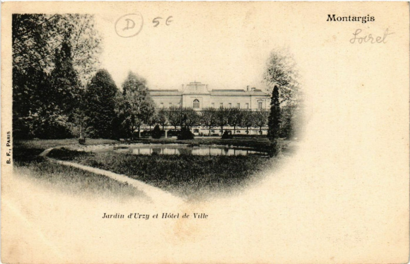 Carte postale ancienne Montargis - Jardin d'Urzy et Hotel de Ville à Montargis