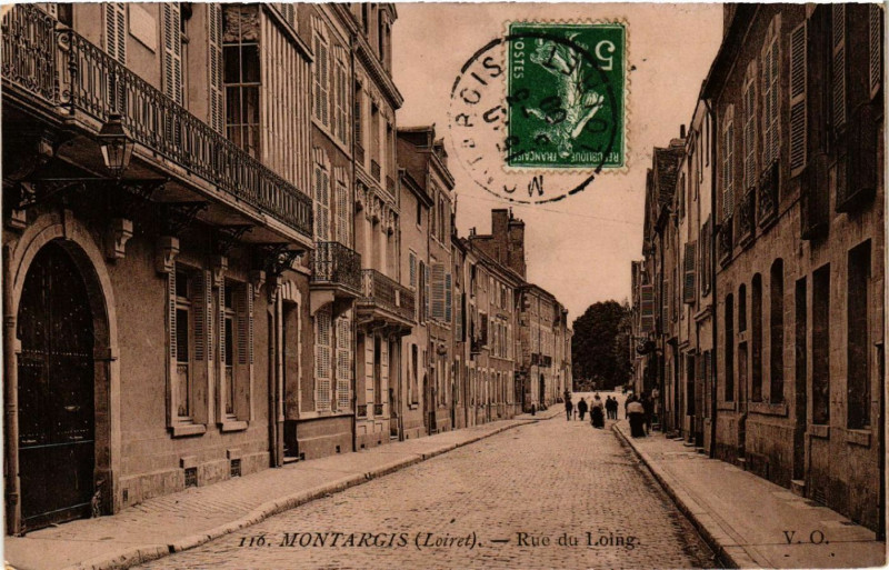 Carte postale ancienne Montargis - Rue du Loing à Montargis