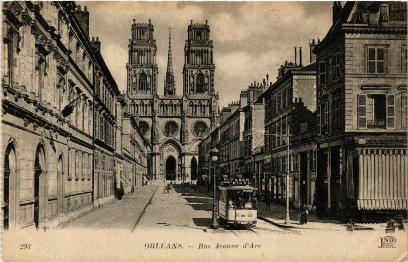 Carte postale ancienne Orleans Rue Jeanne d'Arc à Orléans
