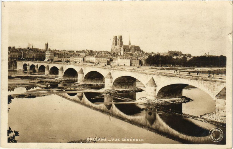 Carte postale ancienne Orleans Vue générale à Orléans