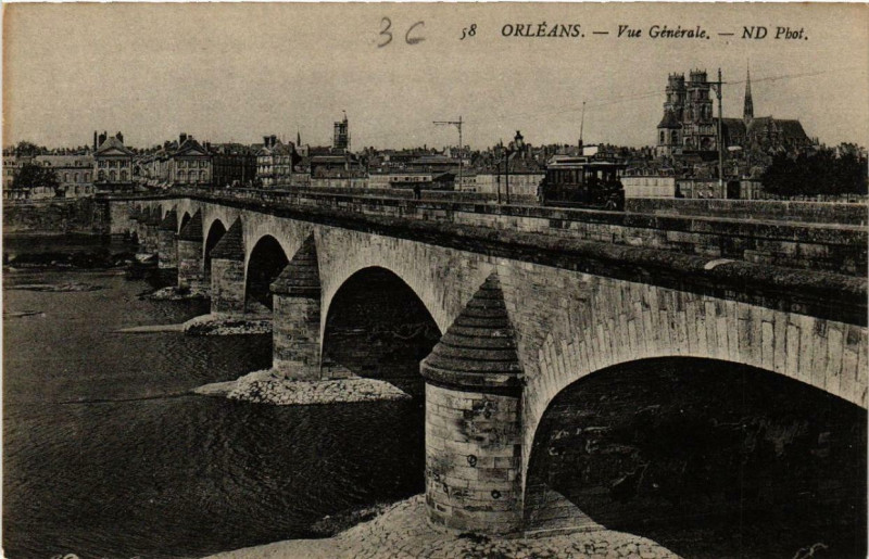 Carte postale ancienne Orleans Vue générale à Orléans